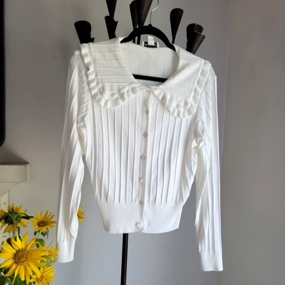 NWOT Calligraphie Wide Statement Collar Cardigan - Picture 1 of 8